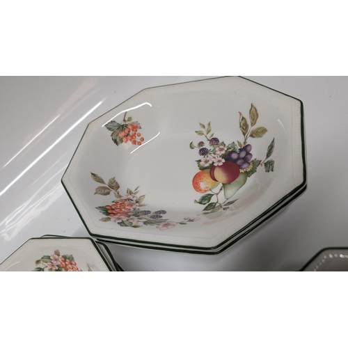 611 - A Selection of Vintage Johnson Brothers Octagonal Fresh Fruit Dinnerware inc.  6 x Small Plates 18cm... 