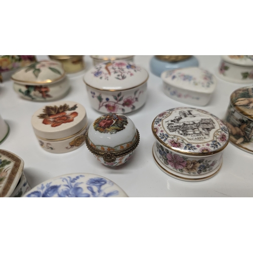 614 - A Selection of Vintage China Pill Boxes/ Trinket Boxes inc. Staffordshire, Wedgewood, Museum Collect... 