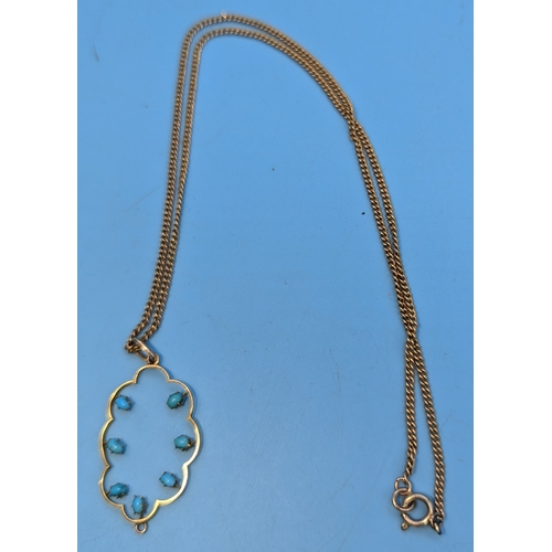 213 - A 9ct Gold And Turquoise Pendant - Approximately 4gms Gold - Total Weight 4.8gms