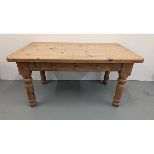 1003 - An Antique Pine Table With Drawer - 153 x 90 x 78cm