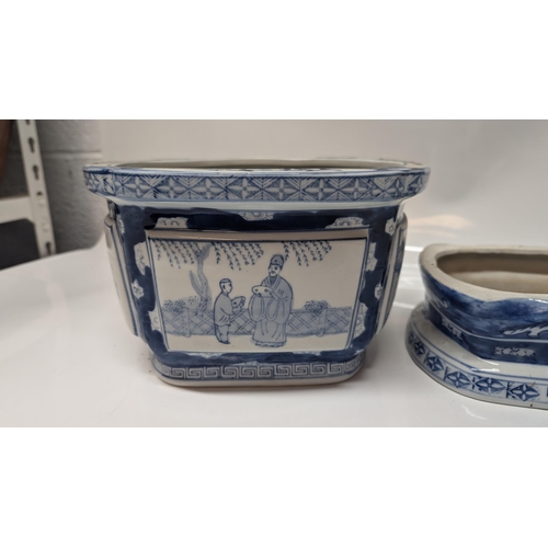 620 - Antique Chinese Hand Painted Flow Blue Porcelain Cantonware Planter 26cm L x 23cm D x 16cm H, Antiqu... 