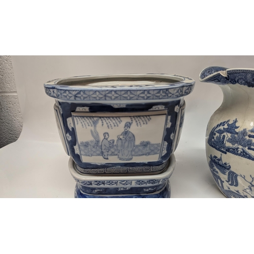 620 - Antique Chinese Hand Painted Flow Blue Porcelain Cantonware Planter 26cm L x 23cm D x 16cm H, Antiqu... 