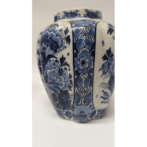 621 - Vintage Royal Delft Bulister Vases early 1900's  and a Large 19th Century Chinese Ginger Jar. 
Vases... 