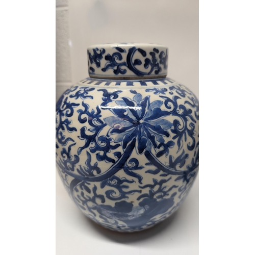 621 - Vintage Royal Delft Bulister Vases early 1900's  and a Large 19th Century Chinese Ginger Jar. 
Vases... 