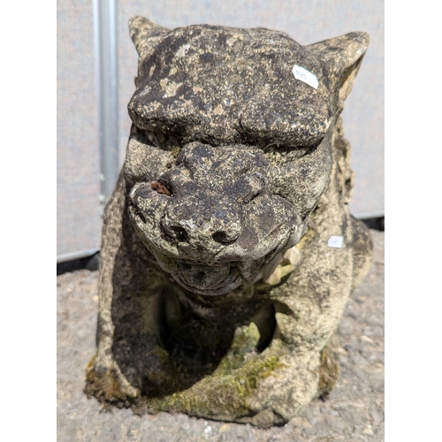 833 - Heavy Gothic Gargoyle Style Dog Garden Ornament - 45 x50 x 38cm