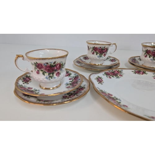 622 - Georgian Rose Elizabethan Bone China Part Tea Set: 4 x Teacups, 6 x Saucers, 5 x Tea Plates, 1 x Cak... 