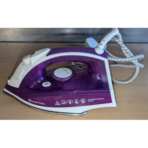 1567 - A Russell Hobbs Supreme Steam Iron 2400W