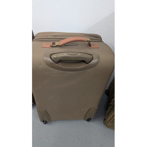 138 - Genuine Hartman Expandable Luggage - Near New Condition - Olive Green. Large Case with Brown Handle ... 