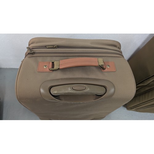 138 - Genuine Hartman Expandable Luggage - Near New Condition - Olive Green. Large Case with Brown Handle ... 