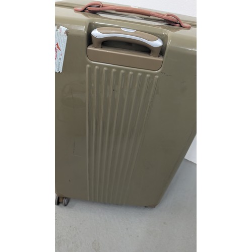 139 - Genuine Hartman Hard Shell Suitcase - Lightweight.  Approx 82cm High, 28cm Depth, 50cm Wide.  With C... 