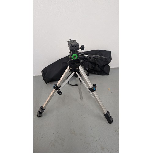 947 - Vintage Slik 88 Tripod Pan/ Tilt Head Approx. 1.5 Metres , Maximum Height in Carry Case