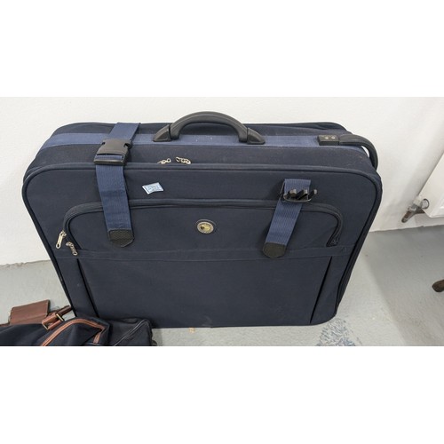 938 - A Selection of 3 x Suitcases/ Luggage Carriers and a Holdall - All In Good Condition