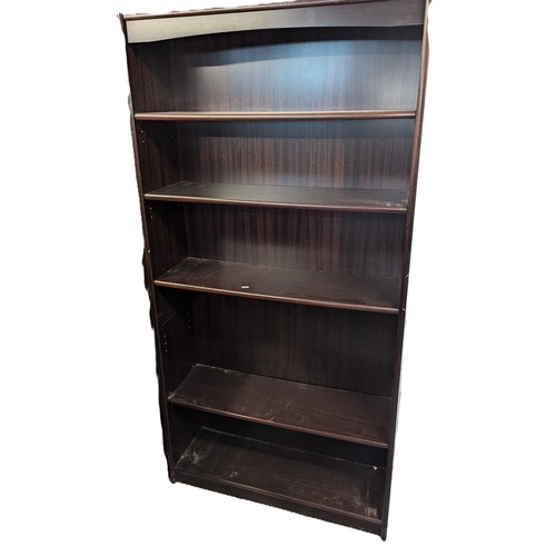 1035 - A Mahogany Coloured Bookcase - 180 x 90 x 28cm