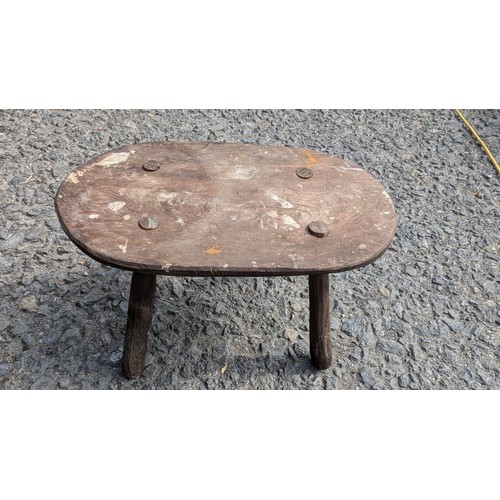 1062 - Antique Rustic Stool