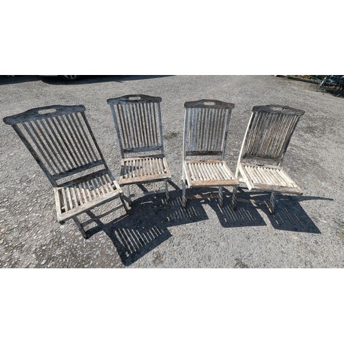 884 - 4 Garden Chairs