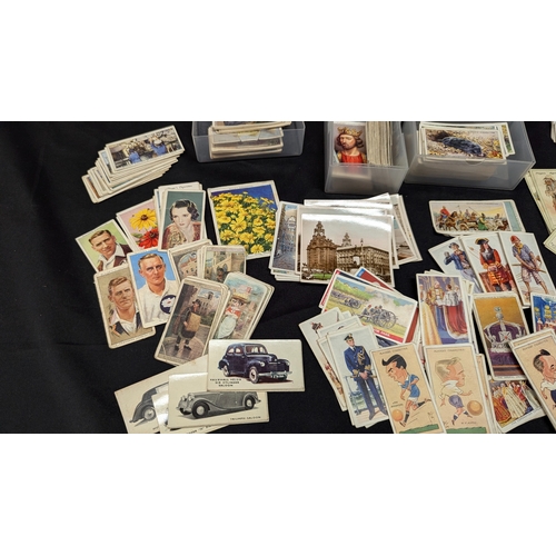 1092 - .A Large Quantity Of Players Cigarette And Other Collectable Cards