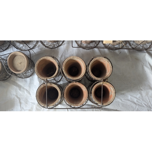 16 - 5x Metal Carrying Racks With Terracotta Pots