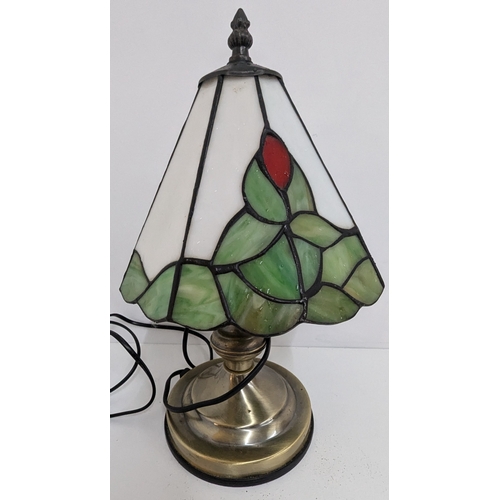 522 - Tiffany Style Stained Glass Table Lamp