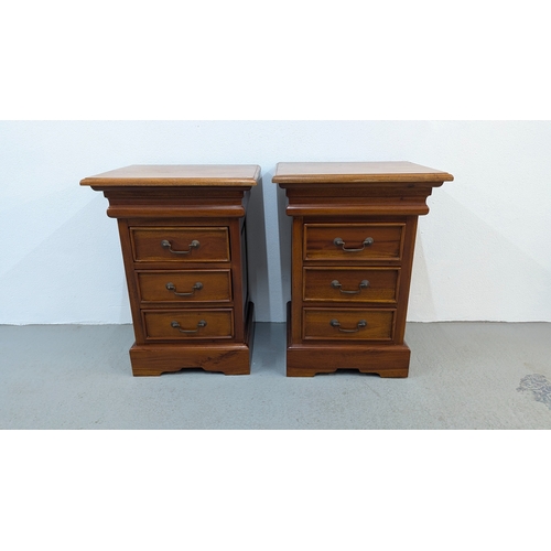 623 - A Pair Of Solid Wood, 3 Drawer Bedside Tables - 65 x 47 x 40cm