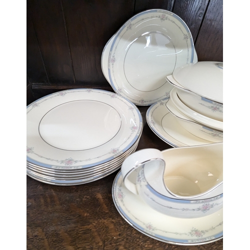 627 - Royal Doulton Lisa Dinner Service - 43 Pieces In Total