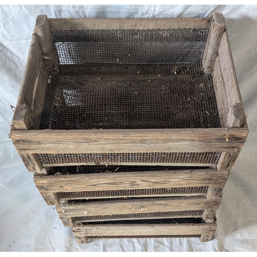 37 - 4x Vintage Apple Crates With Mesh Bottoms - 20 x 51 x 39cm