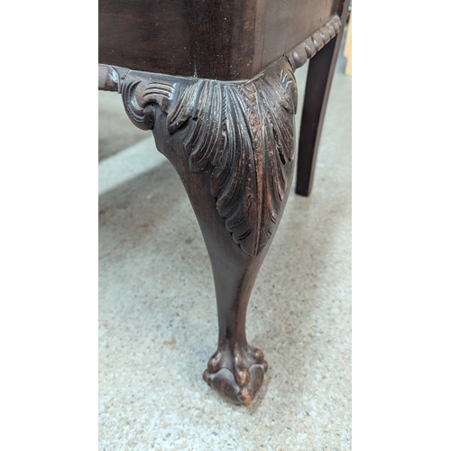 641 - 4 Antique Dining Chairs With Carved Detailing On Claw And Ball Feet