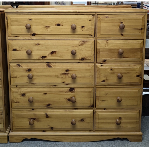 690 - A Pine 10 Drawer Chest Of Drawers - 114 x 114 x 40cm