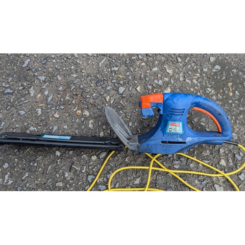 1489 - ..Challenge MHT 5513 Hedge Trimmer