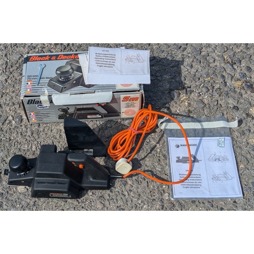 1488 - .Black & Decker Plus 75mm, 500 Watt Power Planer