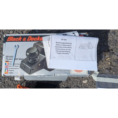 1488 - .Black & Decker Plus 75mm, 500 Watt Power Planer