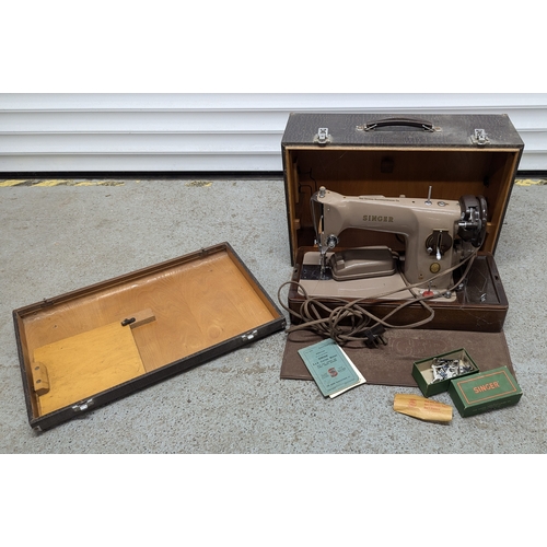 1440B - .A Vintage Electric Singer Sewing Machine