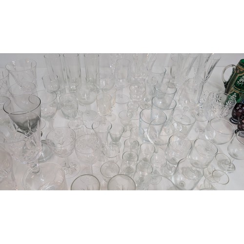 1426 - .A Large Selection of Vintage Glassware