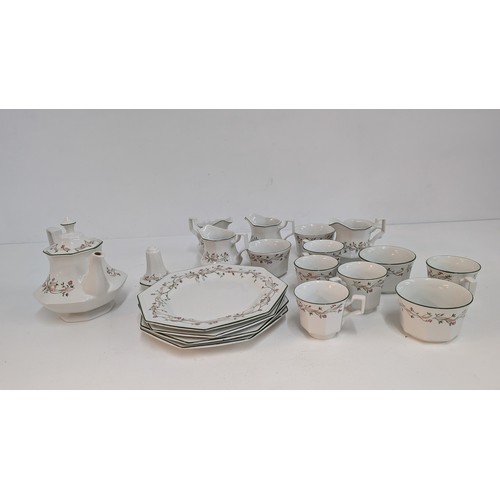 1424 - .A Collection of Eternal Beau China inc. 1 x Teapot, 4 x Dinner Plates, 6 x Cups, 4 x Sugar Bowls, 4... 