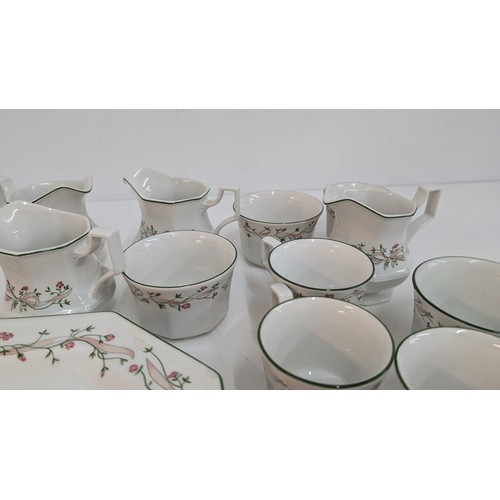 1424 - .A Collection of Eternal Beau China inc. 1 x Teapot, 4 x Dinner Plates, 6 x Cups, 4 x Sugar Bowls, 4... 