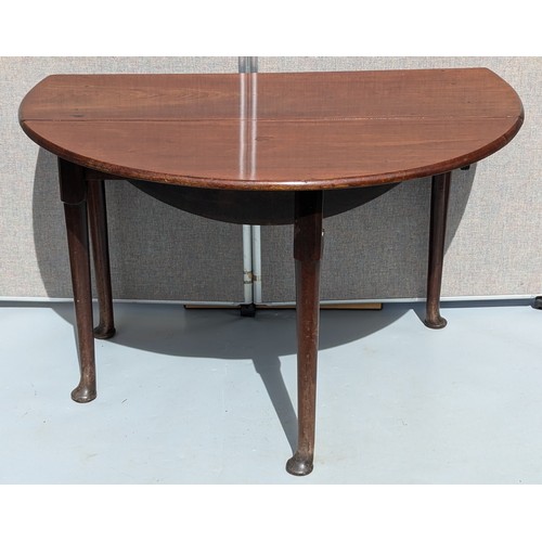 1413 - .Pad Foot Dropleaf Table - 71 x 44 (closed) 124 (open) x 104cm