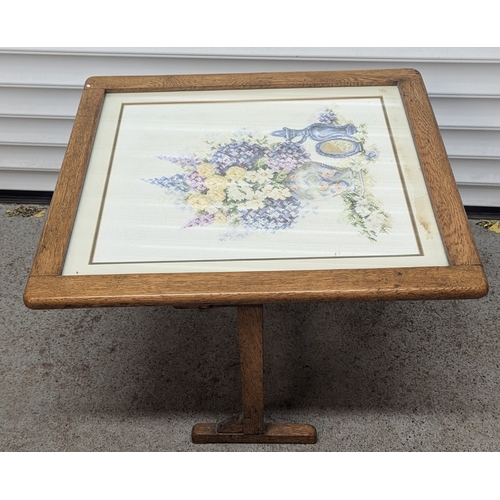 1190 - .Tilt Top Table / Fire Screen With Floral Needlepoint Design With Covering Glass