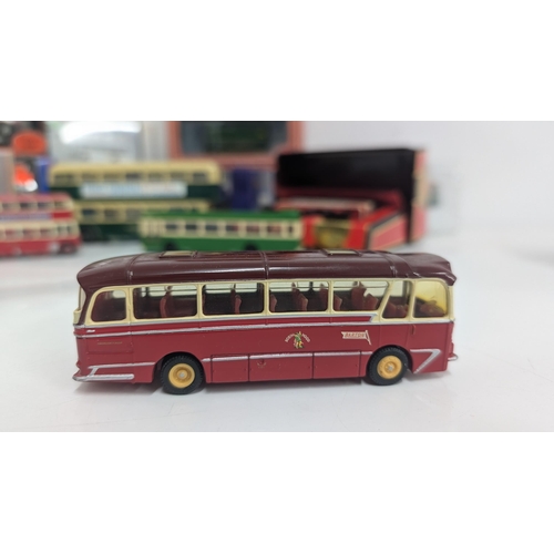 1044 - A Collection of Diecast Model Buses 1:76 , Boxed, Unboxed  As New and Excellent Condition to include... 