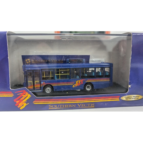 1044 - A Collection of Diecast Model Buses 1:76 , Boxed, Unboxed  As New and Excellent Condition to include... 