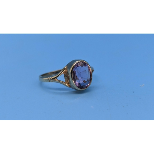 618 - A 9ct Gold and Amethyst Ring Size J