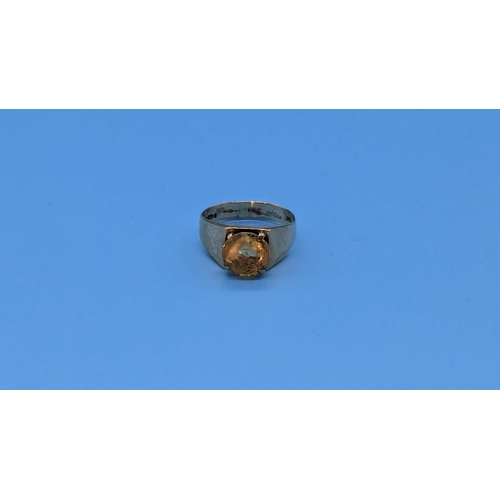 651 - A 9ct Gold And Citrine Ring - Size K - 3.24gms