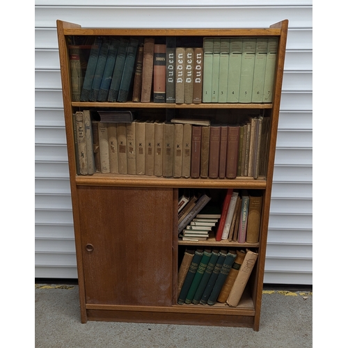 1000 - Mid Century Free Standing Half Glazed Book Case With A Selection Of German Books - 120 x 76 x 26cm