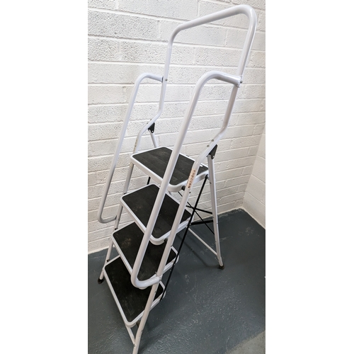 1124 - 4 Tread Metal Folding Step Ladder with Handrail