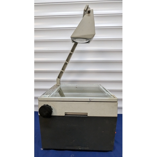 1136 - 3m Overhead Projector