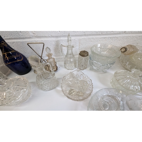 811 - An Assortment of Cut Glass and Crystal