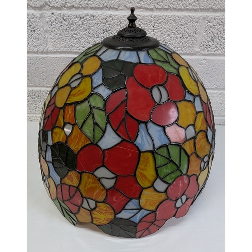 836A - Large Tiffany Style Lampshade - 36 x 45cm