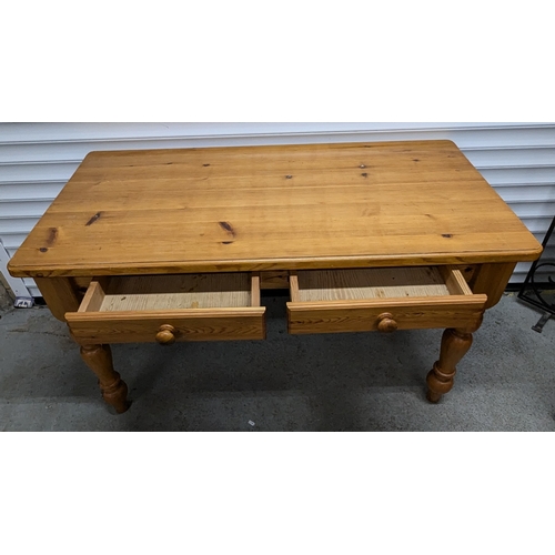 1033 - Farmhouse Style Pine Kitchen Table With 2 Drawers - 76 x 136 x 69cm