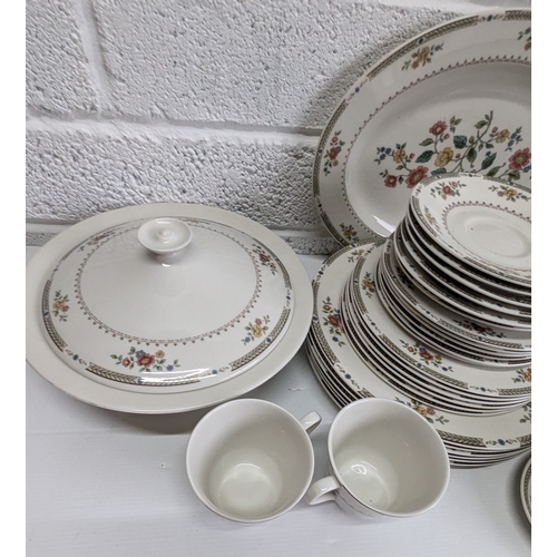 1144 - Royal Doulton Kingswood Dinner Service - 43 Pieces Approximately