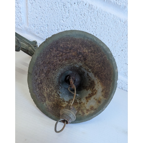 1390 - Vintage Cast Iron Wall Mounted Dinner Bell