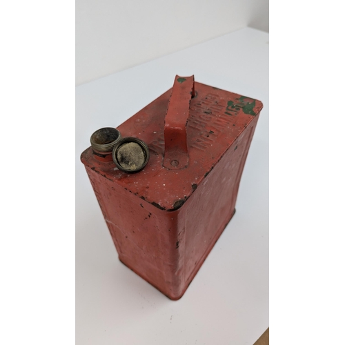 1096 - A Vintage Red Metal Oil Can