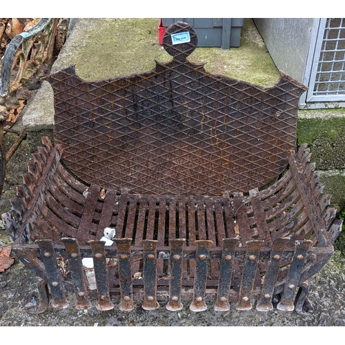 1448 - Cast Metal Fire Grate